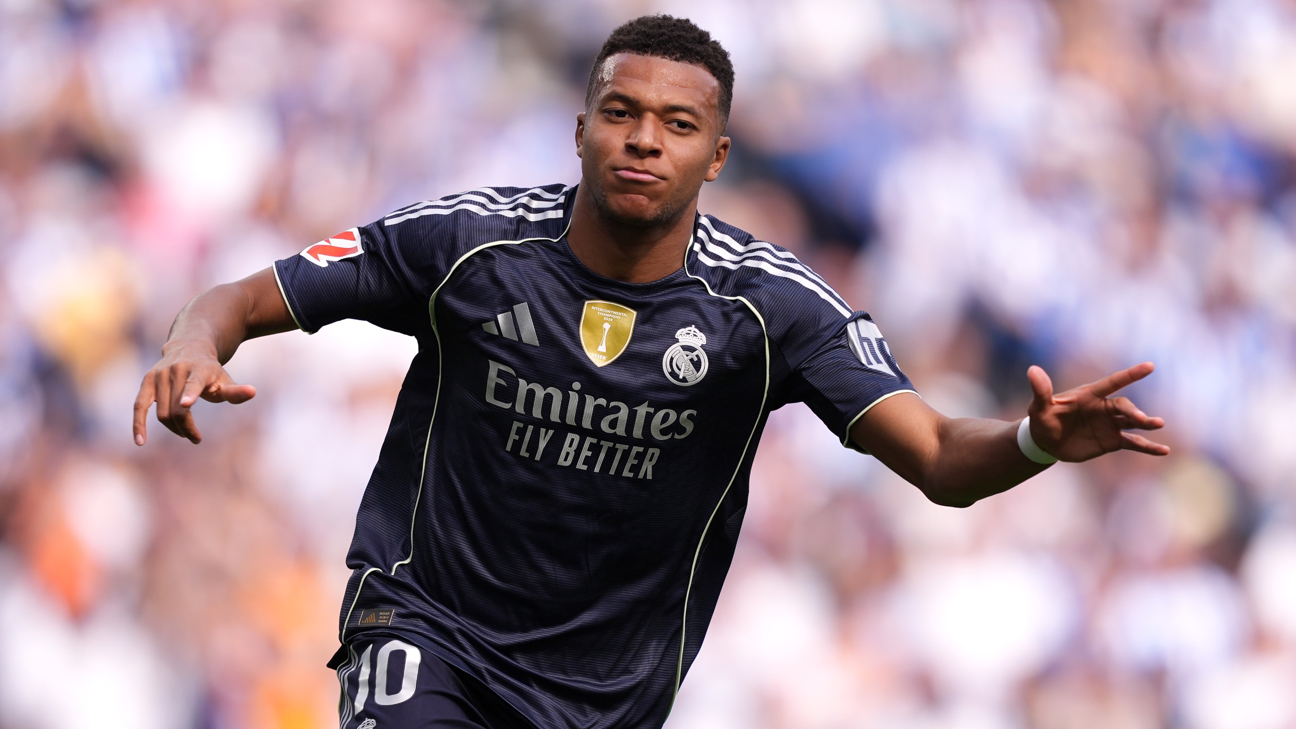 《王者荣耀》鬼谷子成为首个拥有双赛季皮肤的英雄