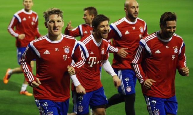 库里全场21投11中，三分11中3得到31分3篮板5助攻