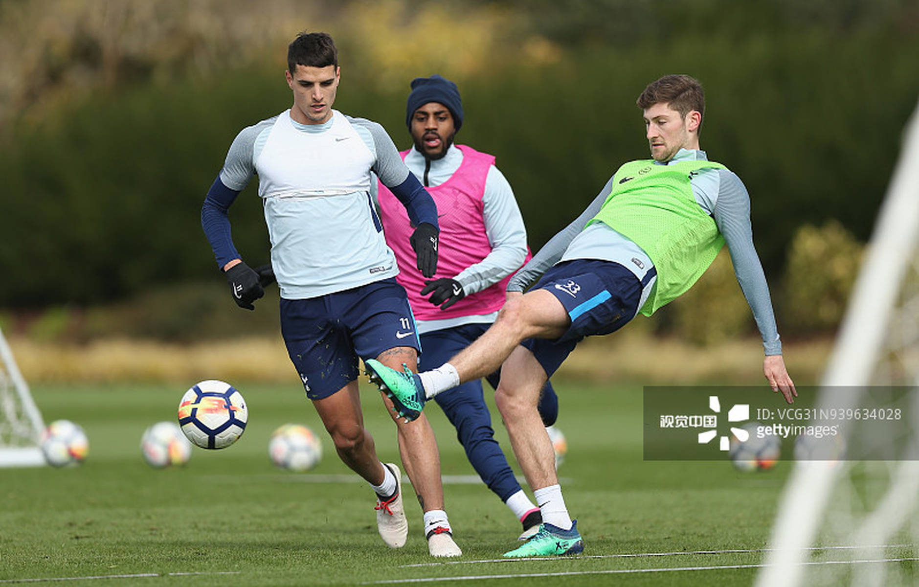 古尔芬克尔独造3球费利佩双响 蓉城4-1大胜海港