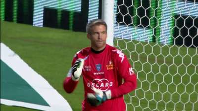 CBA-北京主场遭山西逆转 周琦曾凡博合力防守